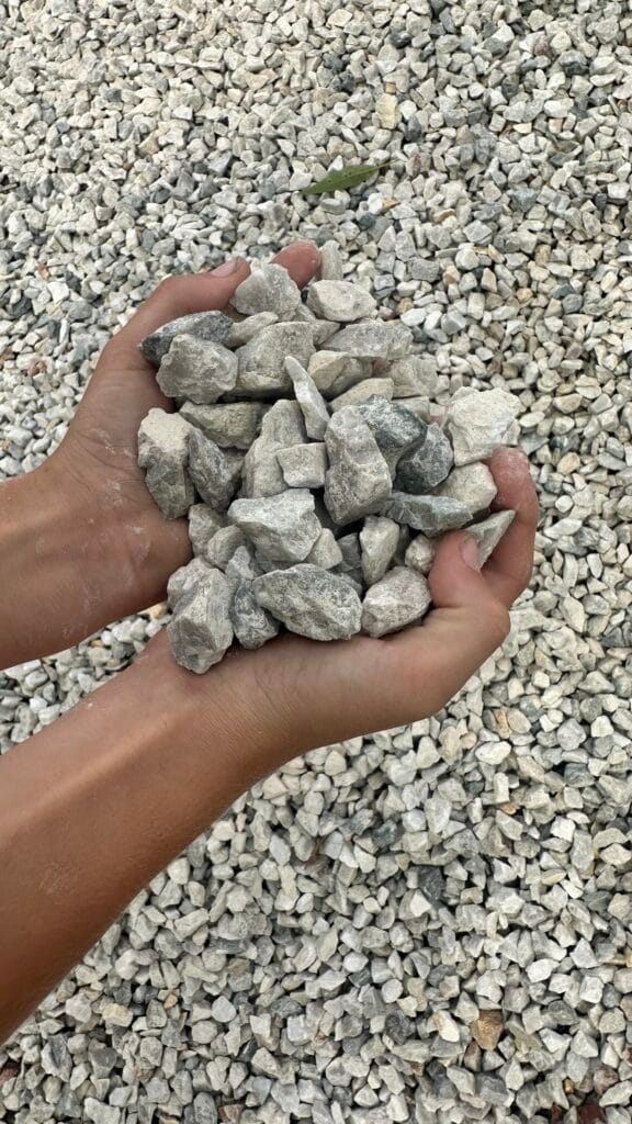 20mm white quartz pebbles