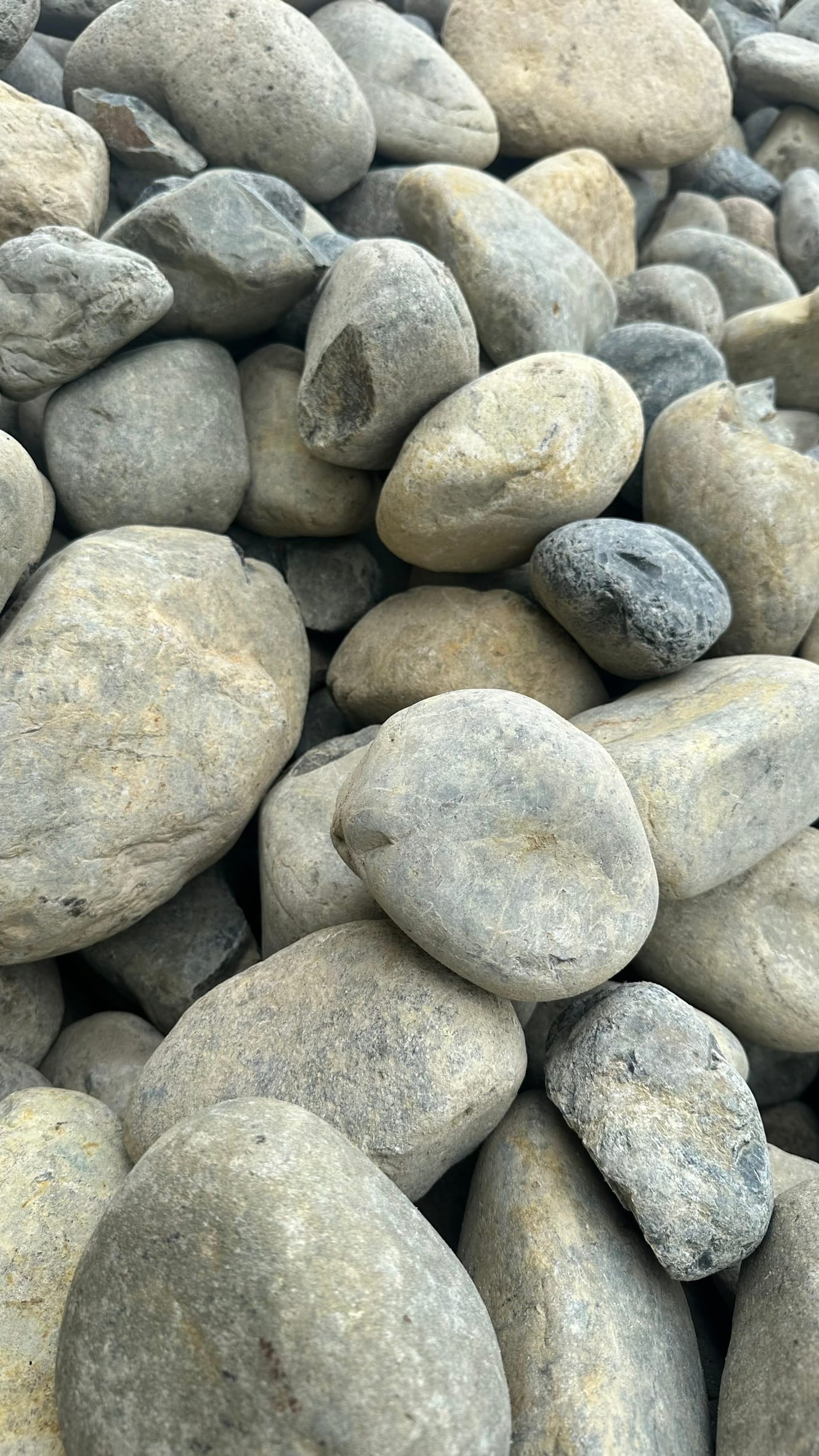 Large river pebbles gravel