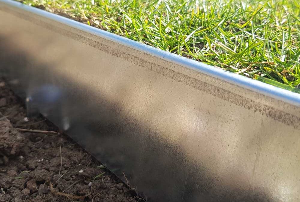 What to know before buying metal garden edging.